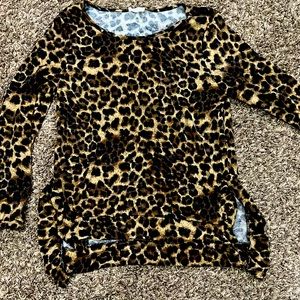 Size small leopard top